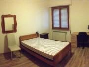 Affittasi stanza in appartamento con 4 camere da letto a... Affittasi stanza in appartamento con 4 camere da letto a...