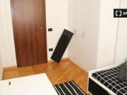 Affittasi stanza in appartamento con 6 camere a Trento