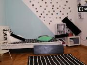 Affittasi stanza in appartamento con 6 camere a Trento