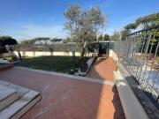 Affittasi Villa, Affitto Pisana Via G.G.Gizzi Villa...