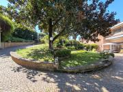 Affittasi villa bifamiliare a Roma via di Grottarossa,...