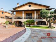 Affittasi Villa, CAMERE IN VILLA MORENA Annunci Roma,...