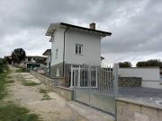 Affittasi Villa, Villa unifamiliare in locazione Annunci...