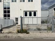 Affitto 100 mq con piazzale e ingresso indipendente