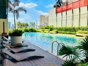 1BR Condo unit For Sale in Makati with MANILA BAY VIEW...