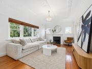 Oversized Mansion Style 2 Bedroom Corner Apartment