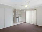 Affordable Studio Apartment in Loganlea suitable for one...