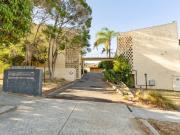 Affordable Top Floor Apartment in a Prime Hilltop Location