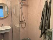 After recent refurbishment: Chic, quiet and sunny...