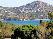 AGAY CAP ESTEREL LE HAMEAU coquet studio cabine vue mer....