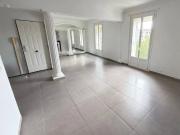 AGDE La Tamarissière Appartement de type 4 avec jardin e