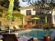 AGNIIQUE PROPRIÉTÉ de PRESTIGE sur 2 niveaux: 250 m²...