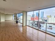 Agradable PH con vista panorámica, cerca del WTC