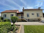 Agréable Maison ancienne sur sous sol avec garage