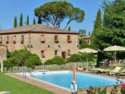 Agriturismo in vendita a Monteroni D'Arbia