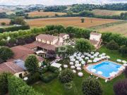 Agriturismo in vendita a Perugia