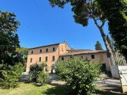 Agriturismo in vendita a San Miniato composto da 100vani