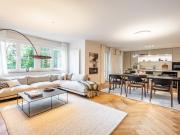 AIGNER Exklusives Wohnen mit Stil: Luxussanierte...