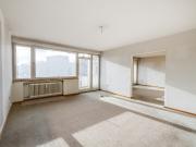 AIGNER Sanierungsbedürfte 3 Zimmer Wohnung am Rotkreuzplatz