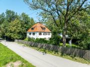 AIGNER Zwischen Tradition und Alltag – Leben am Schloss...