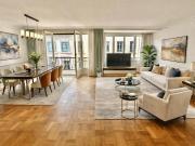 Ainay/Presqu’île – Dernier étage traversant avec balcon...