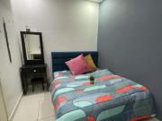 Air cond Single Room with Queen Size Bed