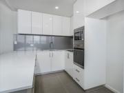 Air conditioned apartment, walking distance to...