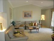 Air conditioning Quiet St Walk to Water Neat & Tidy...