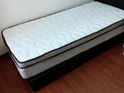 Aircond Middle room includes WiFi at Bandar botanic...