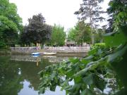 AISNE Parc de loisirs avec étang et chambres...