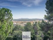 AIX EN PROVENCE Appartement rénové avec ascenseur et...