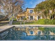 Aix en Provence Maison provençale avec piscine