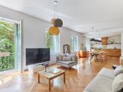 Aix superbe appartement familial T5 + studio cave garage...