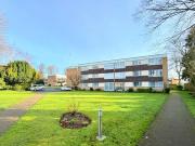 Albany Gardens, Hampton Lane, 2 Bedroom Apartment