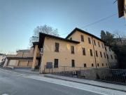 Albergo di 700 mq a Centro Erba