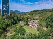 Albergo in vendita a Fosdinovo Albergo in vendita a Fosdinovo