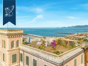 Albergo in vendita a Massa
