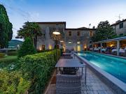Albergo/Hotel in vendita a Montevarchi composto da 20vani