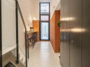 ALBURY: NEWLY RENOVATED APARTMENT RESIDENCE