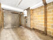 Aldington Close, Dagenham RM8, 4 bed property to rent,...