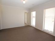 Alfredton 3BR, 2BA, family home, quiet street, double...