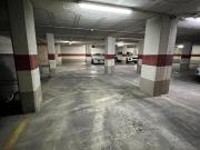 Alicante, pleno centro, plaza de parking grande con trastero