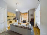 All Bills Included, Amersham Hill. Studio to rent £1,250...