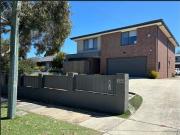 ALL UTILITIES INCLUDED + Parking & Wi Fi Modern Studio...