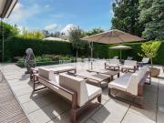 ALLEINMAKLER Außergewöhnliche zeitgenössische Villa...