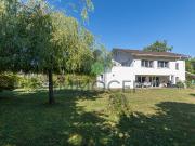 Alleinmakler: Schöne freistehende Villa von 300m2 Wohnfläche