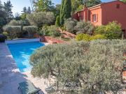 Alliance d'une maison provençale réinventée et...