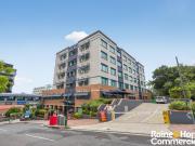 ALLIED HEALTH / HOSPITALITY WITH PARKING