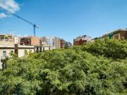 Alluring double bedroom in a 5 bedroom apartment near El...