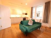 Alma Vale Road, Bristol BS8, 1 bed flat to rent, £2,300...